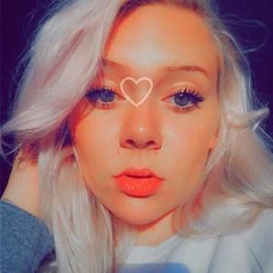 Meet your Posher, Chloe